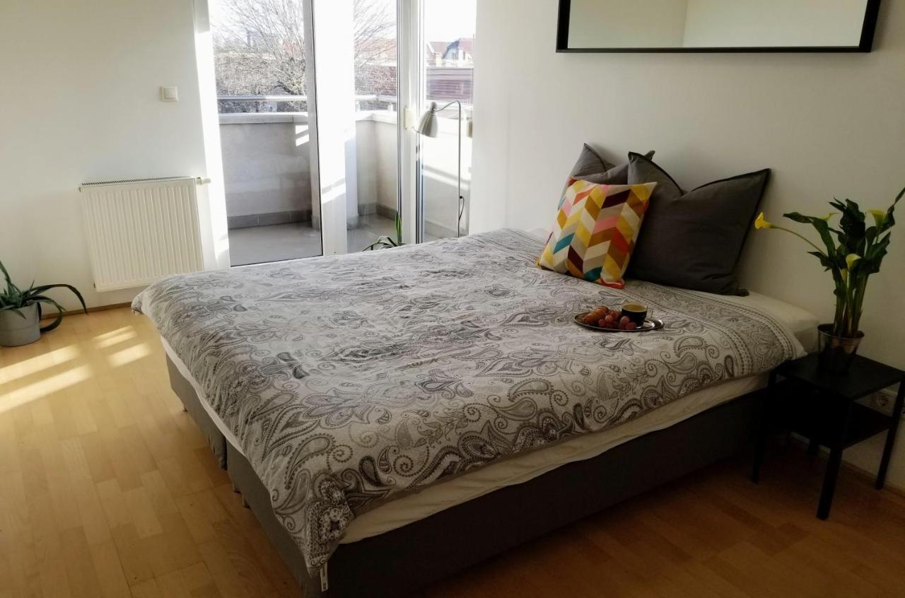 Appartamento New Pest Apartman Budapest Esterno foto